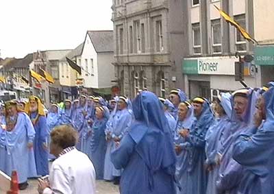 Note the black and gold banners